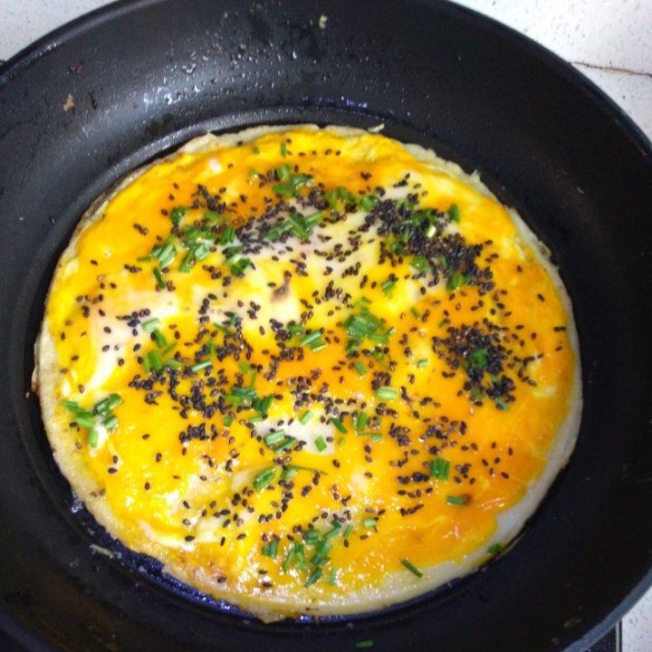 秒杀早餐摊不破皮大煎饼，步骤超详细