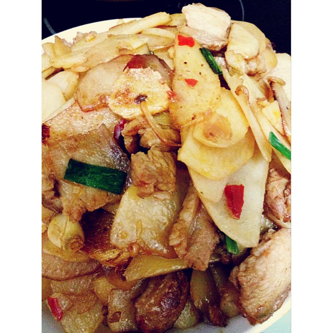 土豆片回锅肉
