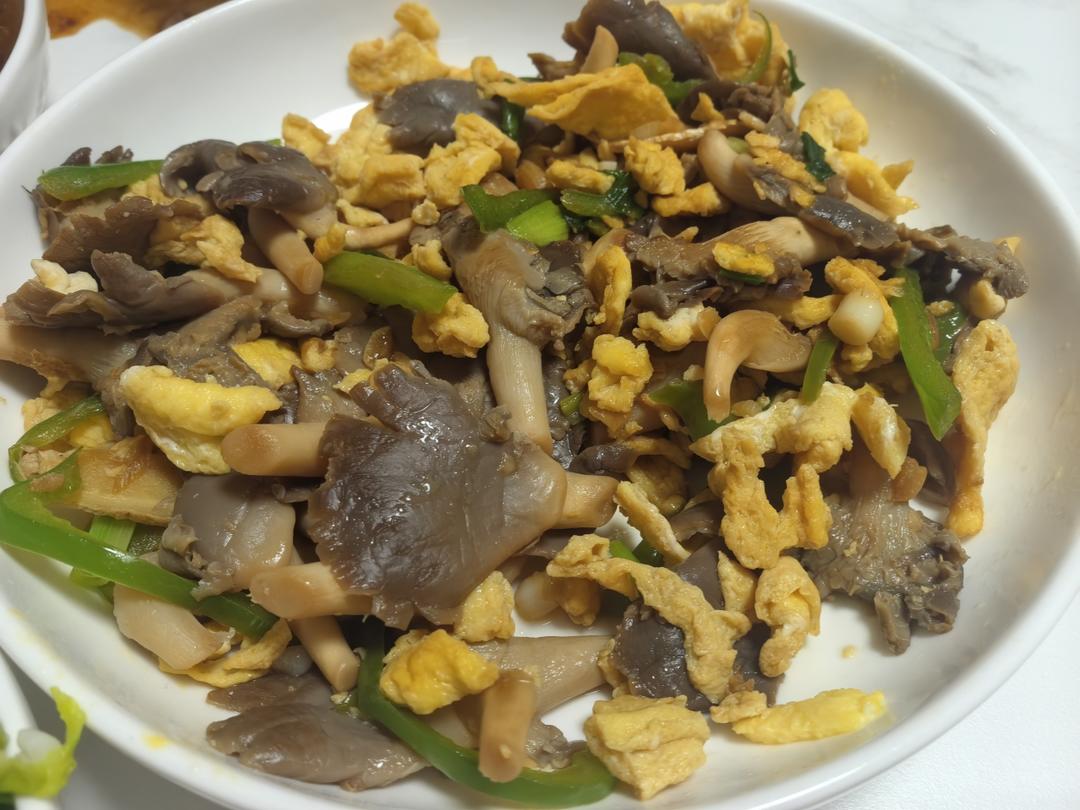 秀珍菇炒鸡蛋