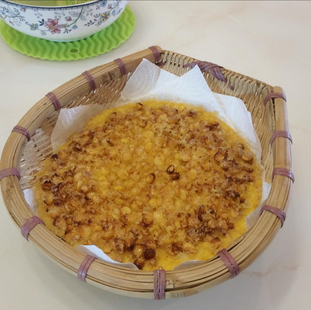 厨师长教你“蜂窝玉米”的做法，酥脆的口感泛着玉米的香气，好吃的停不下来！