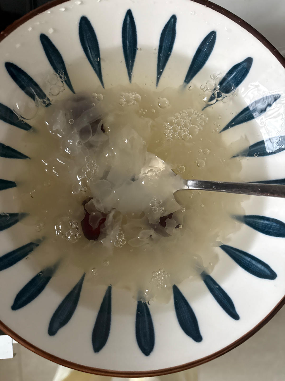 无敌好喝❗️快速熬出胶的银耳羹😋美容又养颜