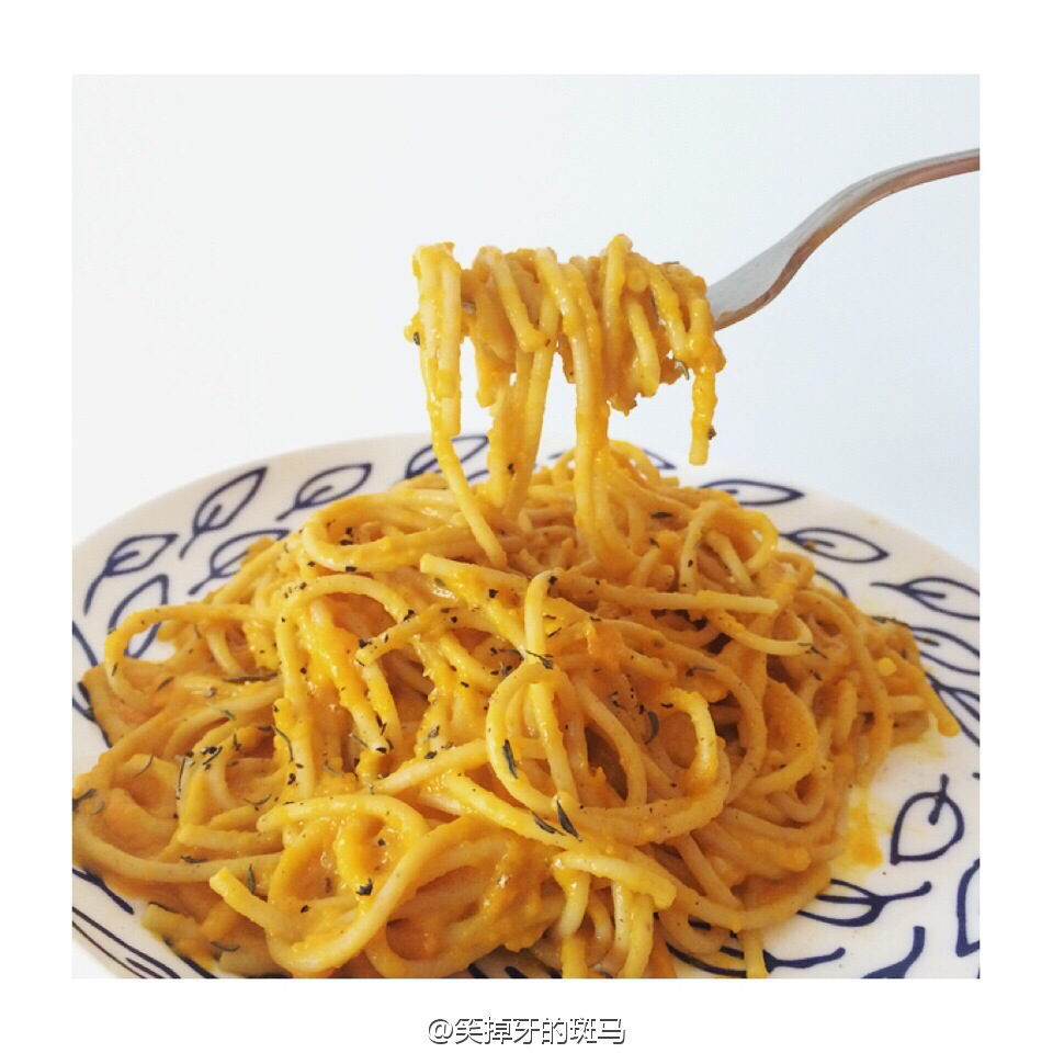 南瓜意面(Spaghetti with Pumpkin Sauce)