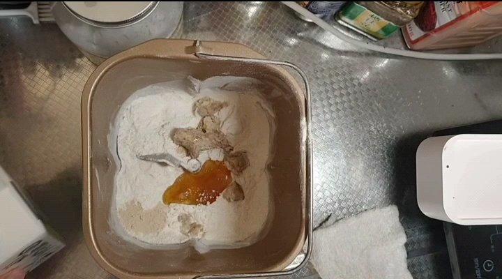 纯奶手撕吐司的做法 步骤1