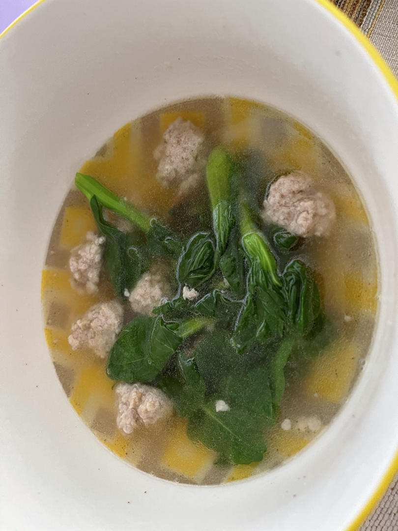 不散架的青菜肉圆子汤