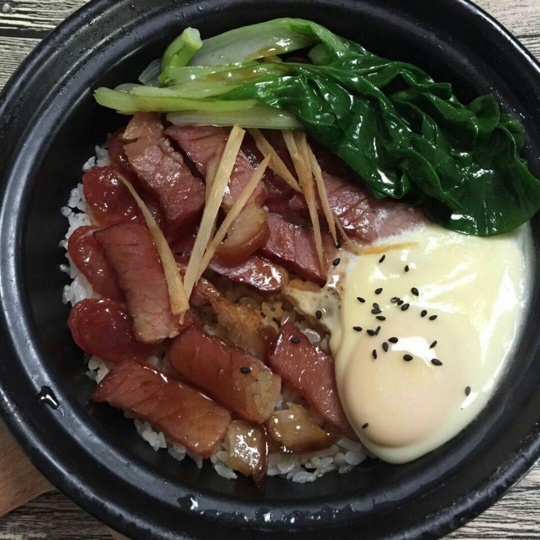 广式腊味煲仔饭