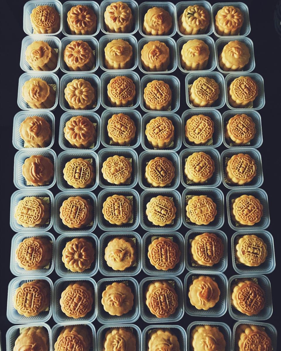 广式月饼——蛋黄莲蓉月饼