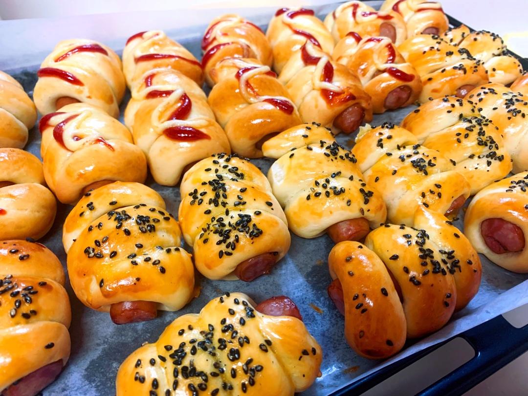 一次发酵迷你香肠小面包卷