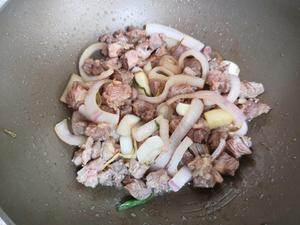 咖喱土豆牛肉饭的做法 步骤8
