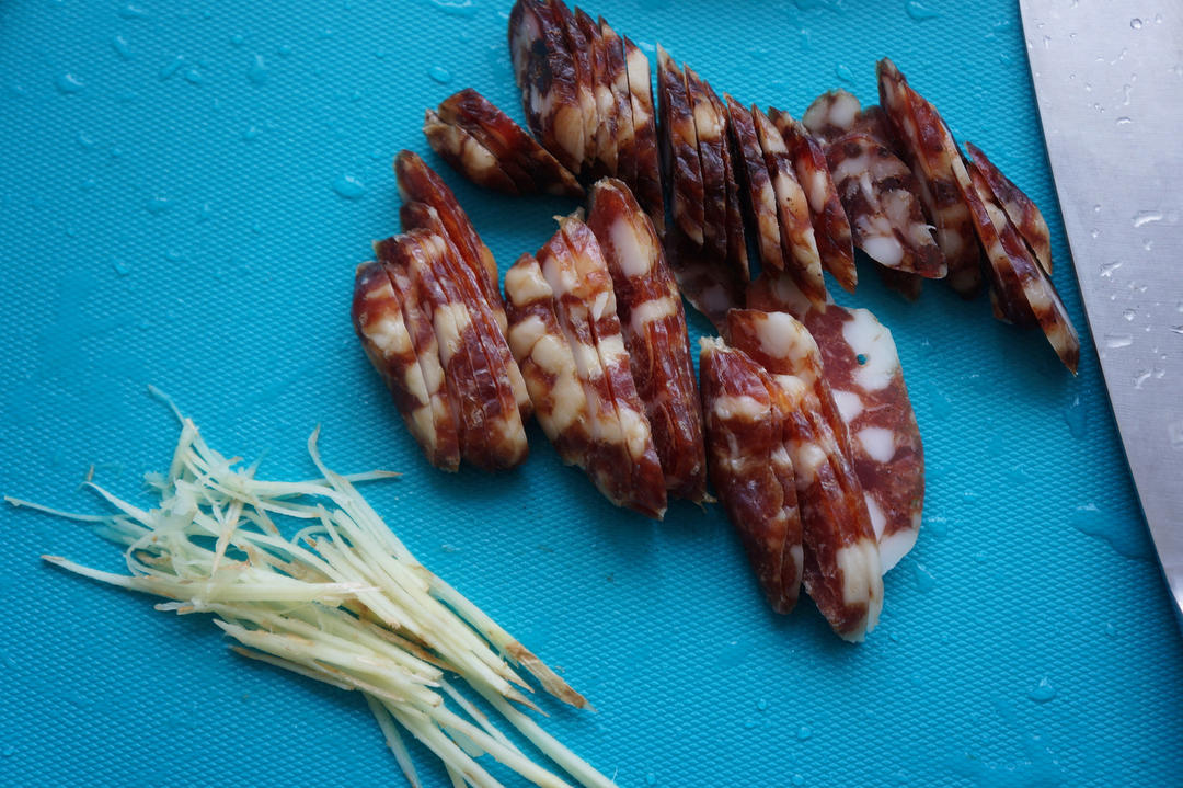 很随意的腊味煲仔饭自留