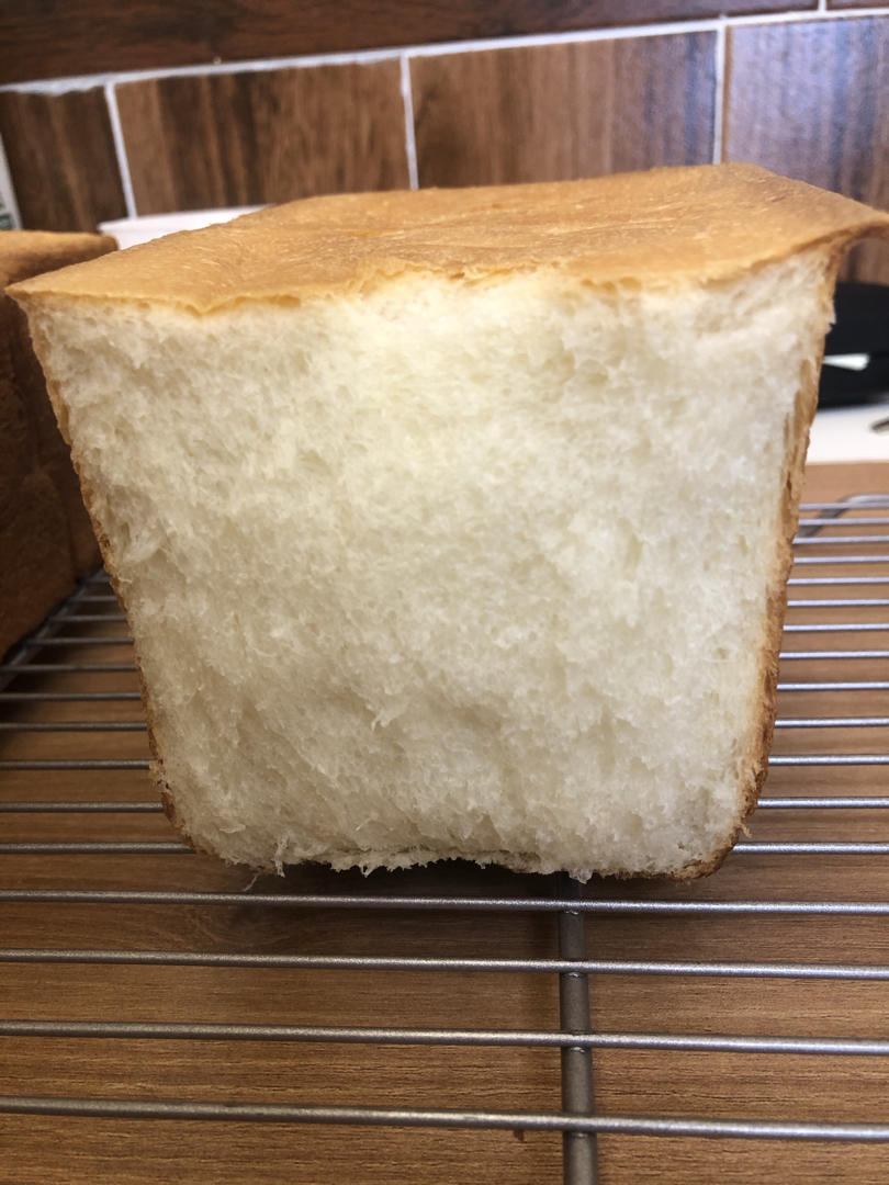 好松软好可口的“醇熟牛奶吐司”，想知道是怎么做的吗？
