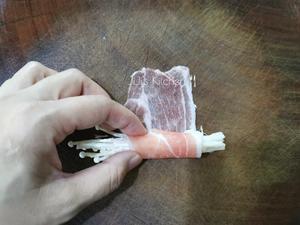 金针菇肉卷的做法 步骤4