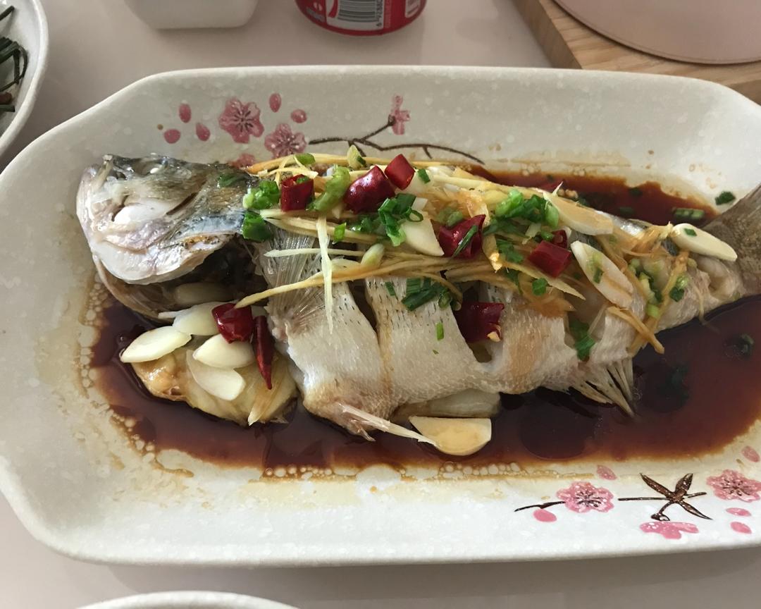 蒸鲈鱼