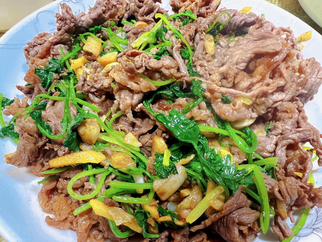 小炒黄牛肉