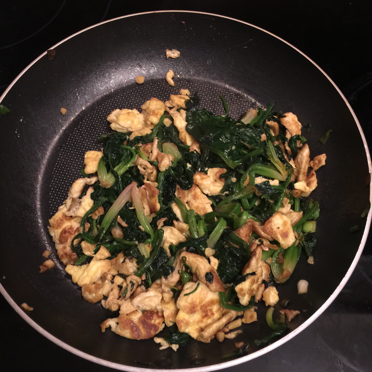 菠菜炒鸡蛋