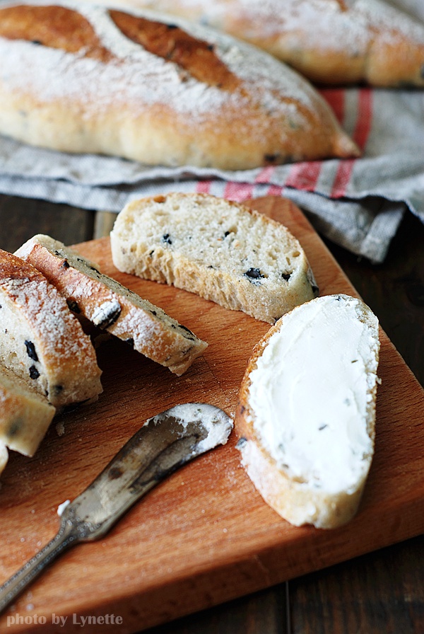 爱温帅爱生活做的黑橄榄小法棍