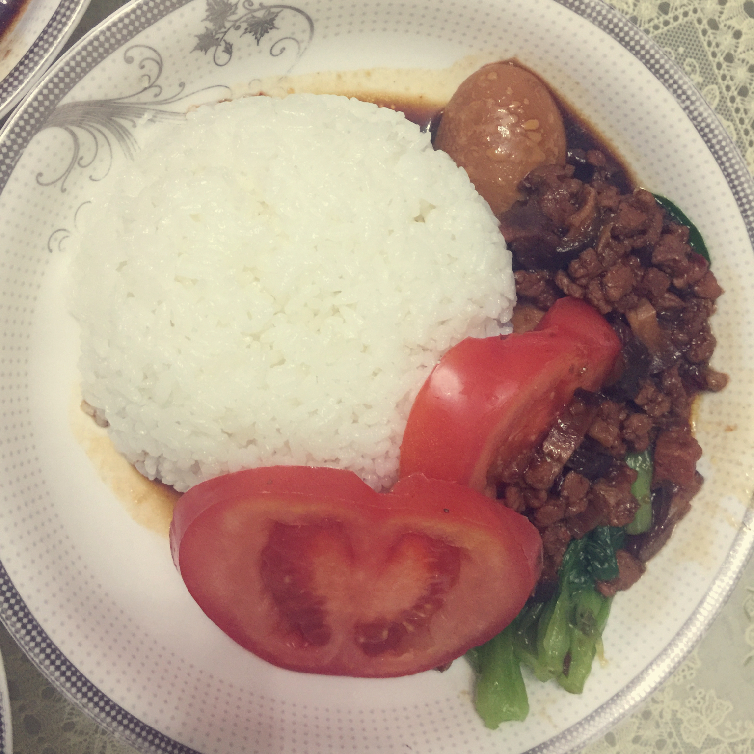 洋葱酥卤肉饭