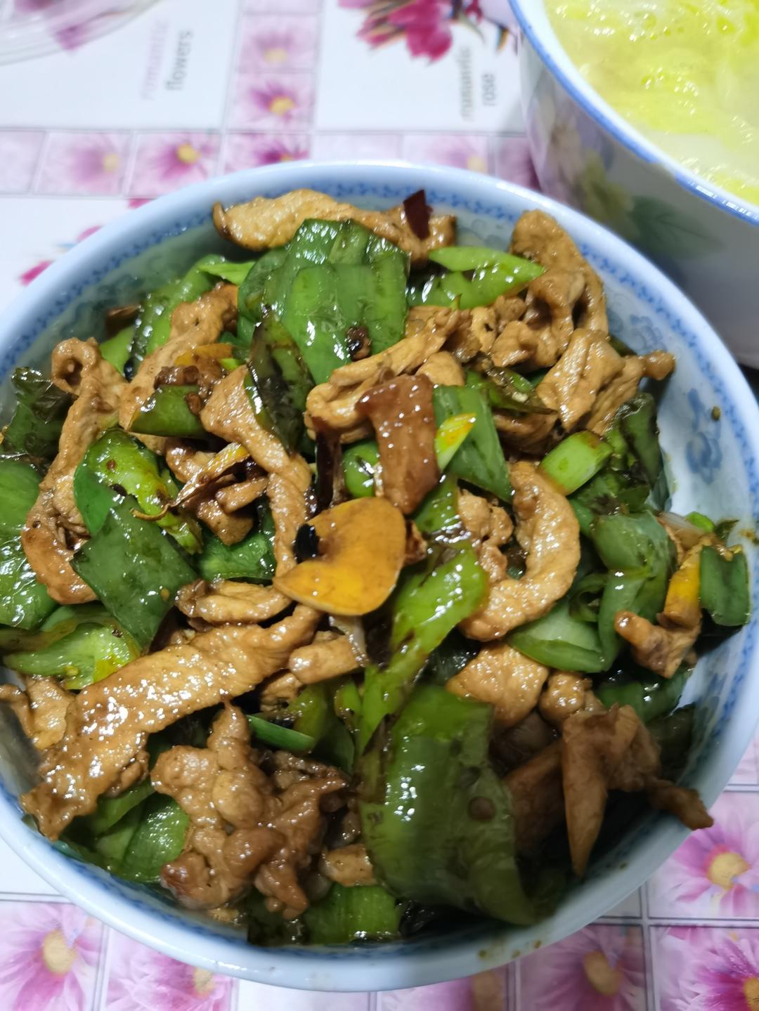 正宗辣椒炒肉