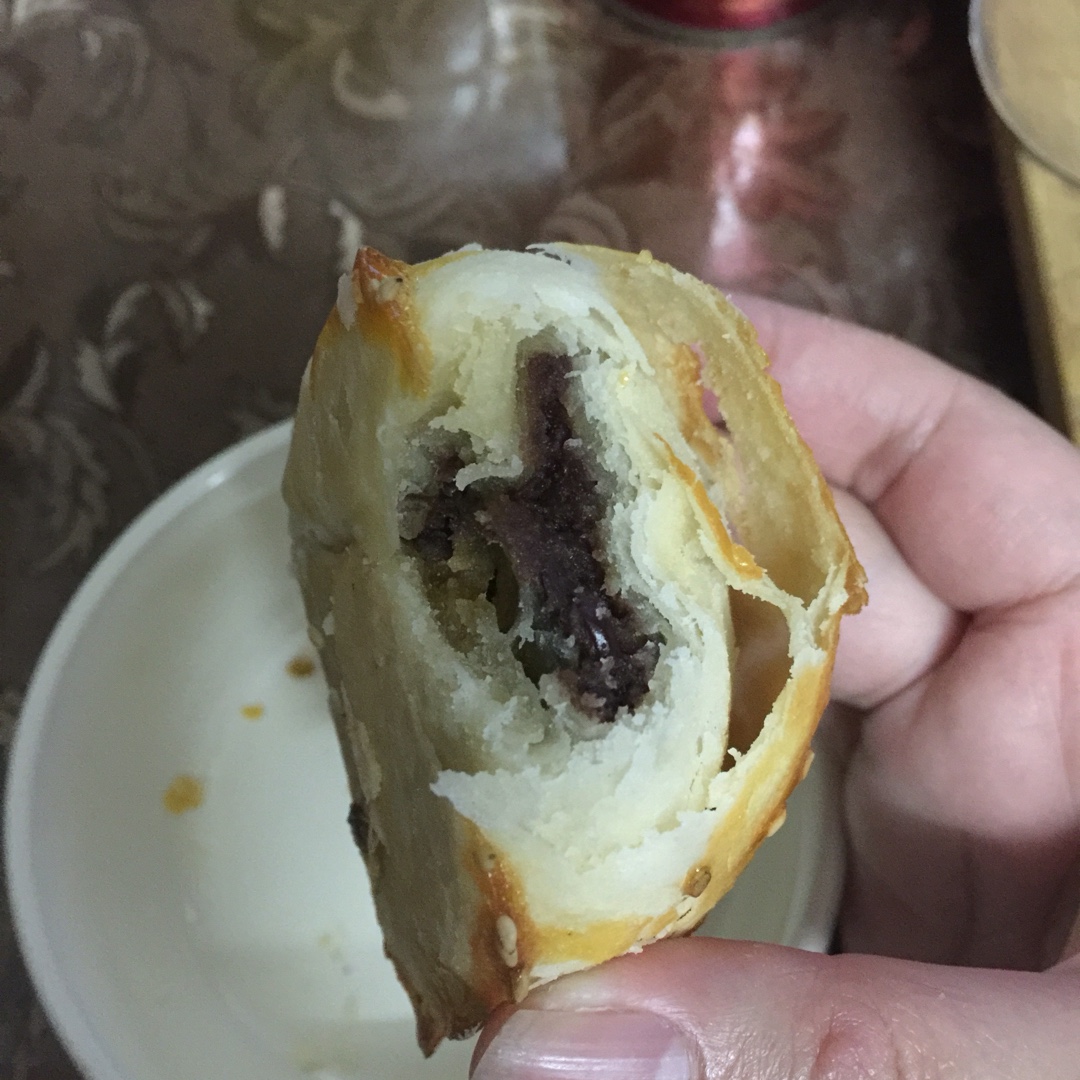 油酥不侧漏的圆呼呼香芋小酥饼
