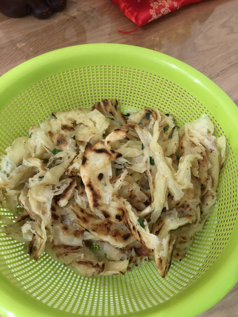 家常鸡蛋葱油饼 凉了也不硬 外酥里软 媲美早餐店 附细节视频详解