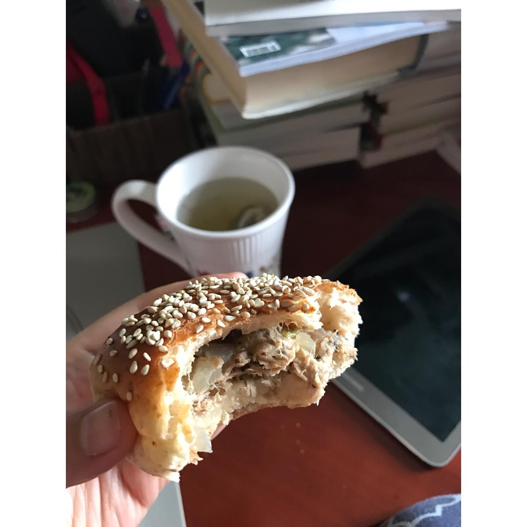 浓香金枪鱼面包