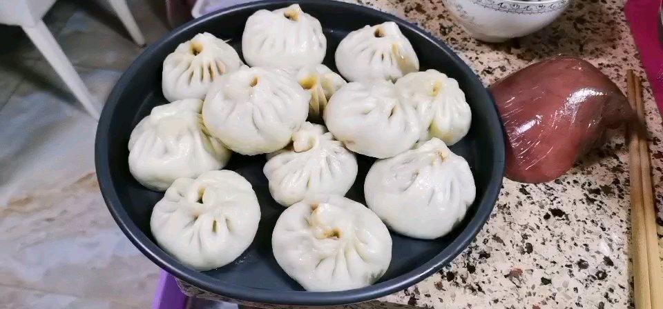 给姐妹写的杭州小笼包详细食谱（含包包子手法视频）