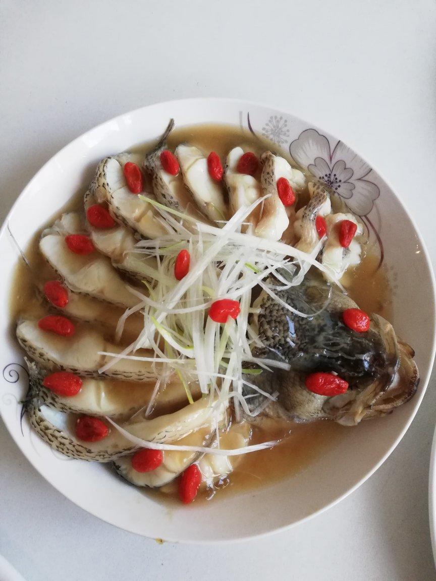 清蒸鲈鱼