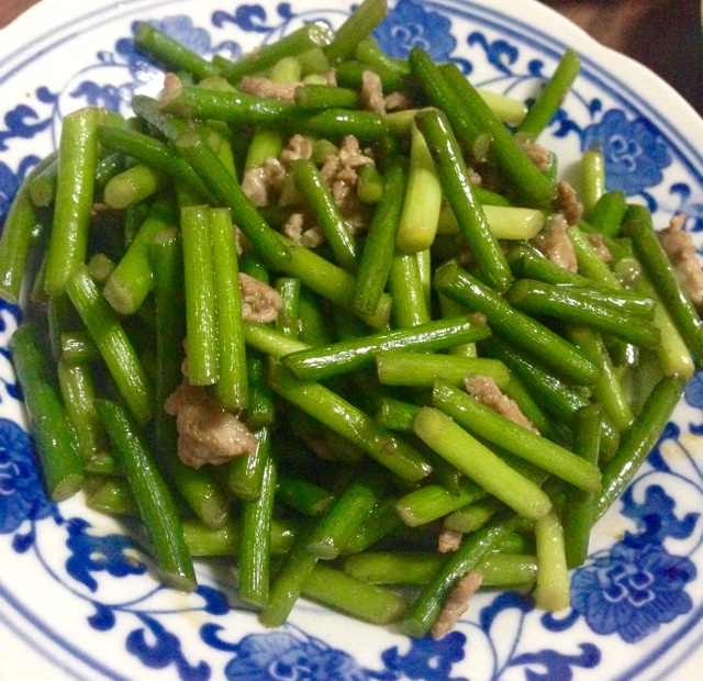 蒜苗炒肉丝