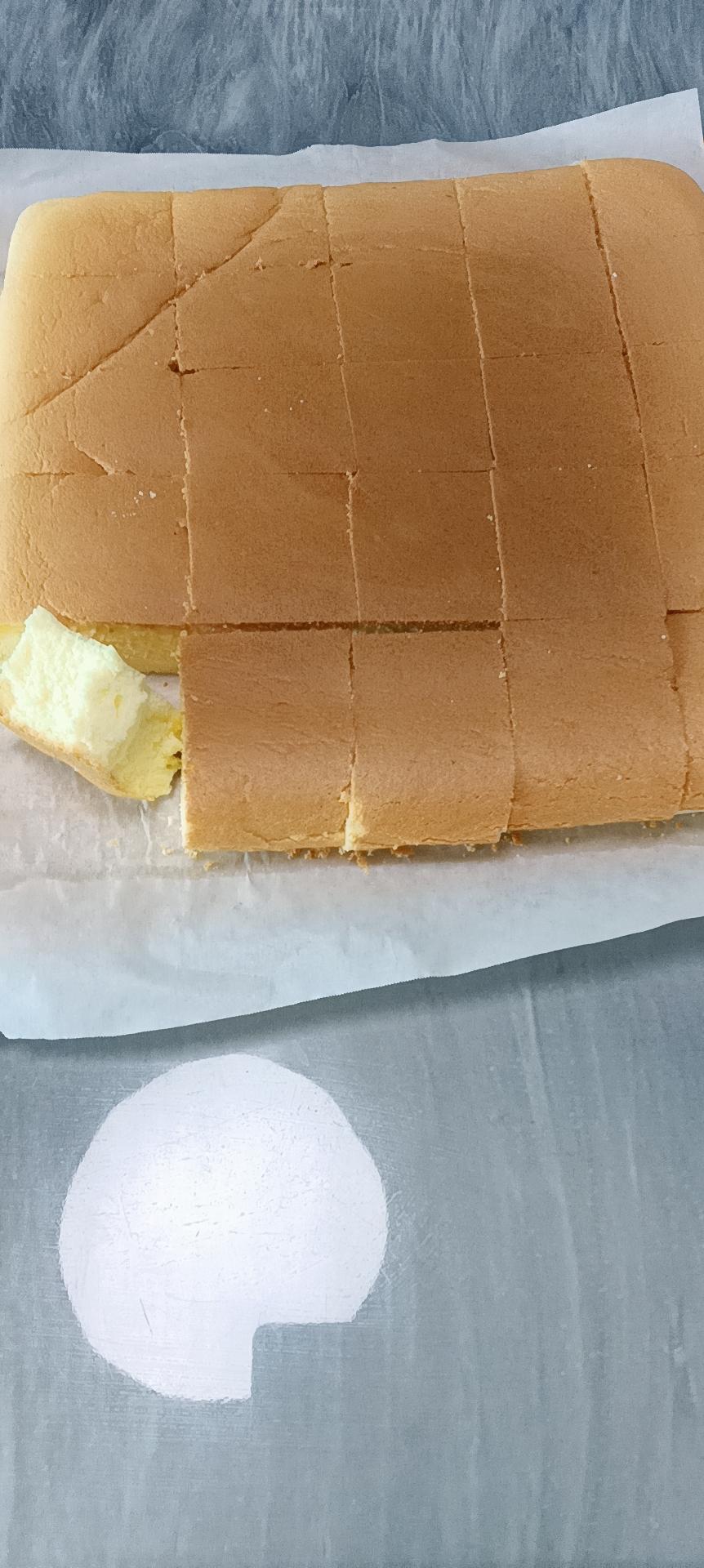 送朋友吃了一块 说没吃过这么软的蛋糕 一定要去试试这个棉花糖