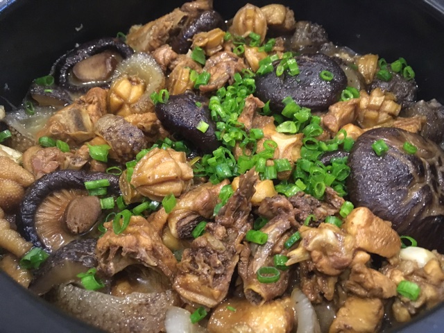 私房海参鲍鱼砂锅煲