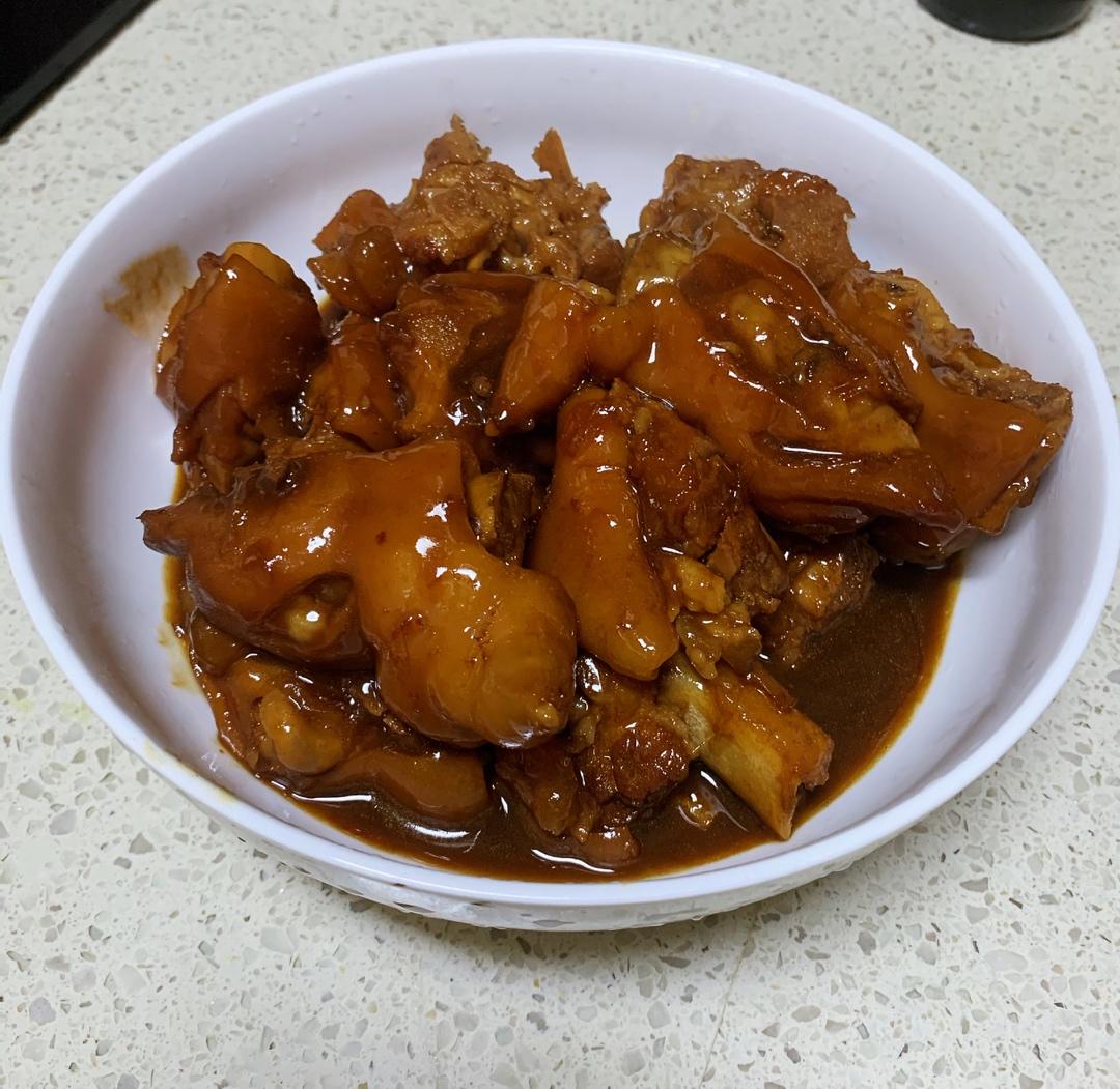 猪脚炖黄豆