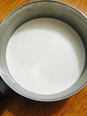 纯白如雪牛奶椰丝小方的做法 步骤3