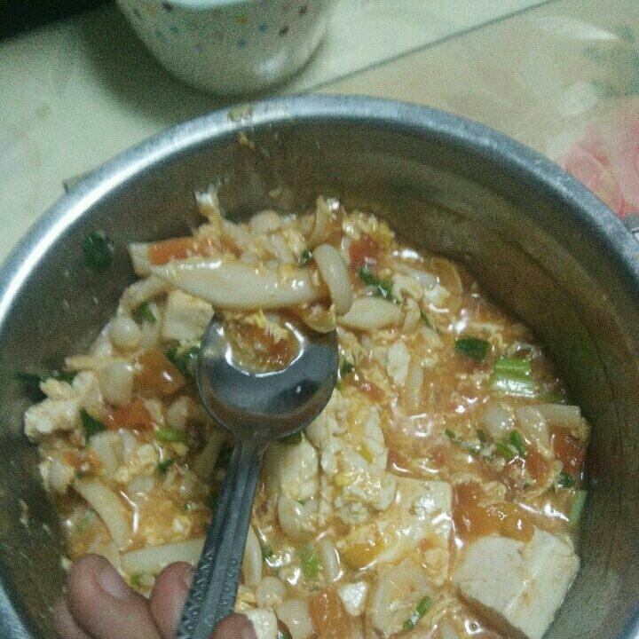 降火素汤：西红柿白玉菇炖豆腐