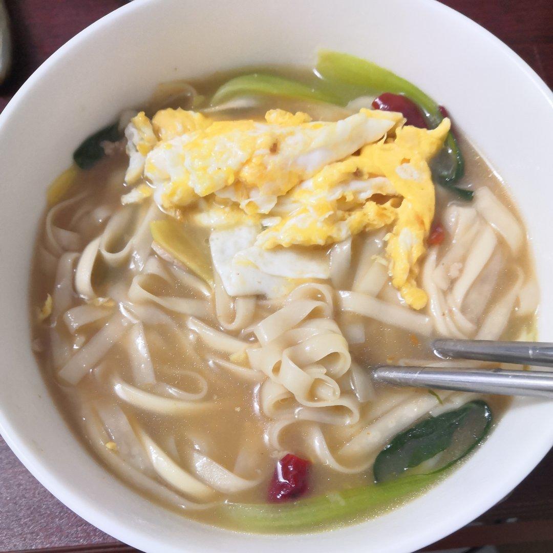 超好吃的青菜肉丝面