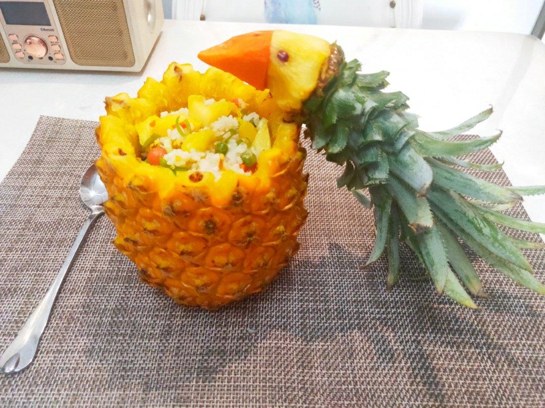 鸟语花香菠萝炒饭