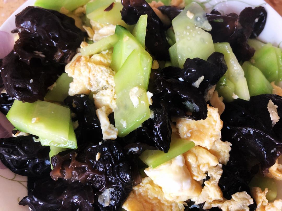 鸡蛋木耳炒黄瓜