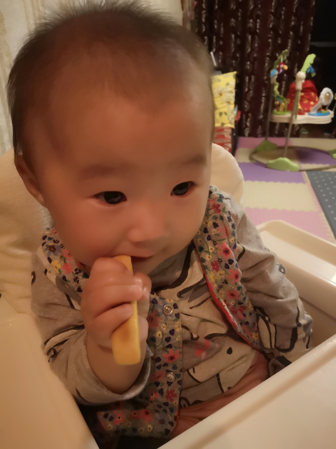 宝宝辅食——胡萝卜磨牙棒6M+的做法
