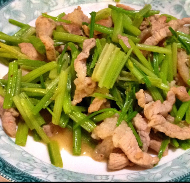 芹菜炒肉