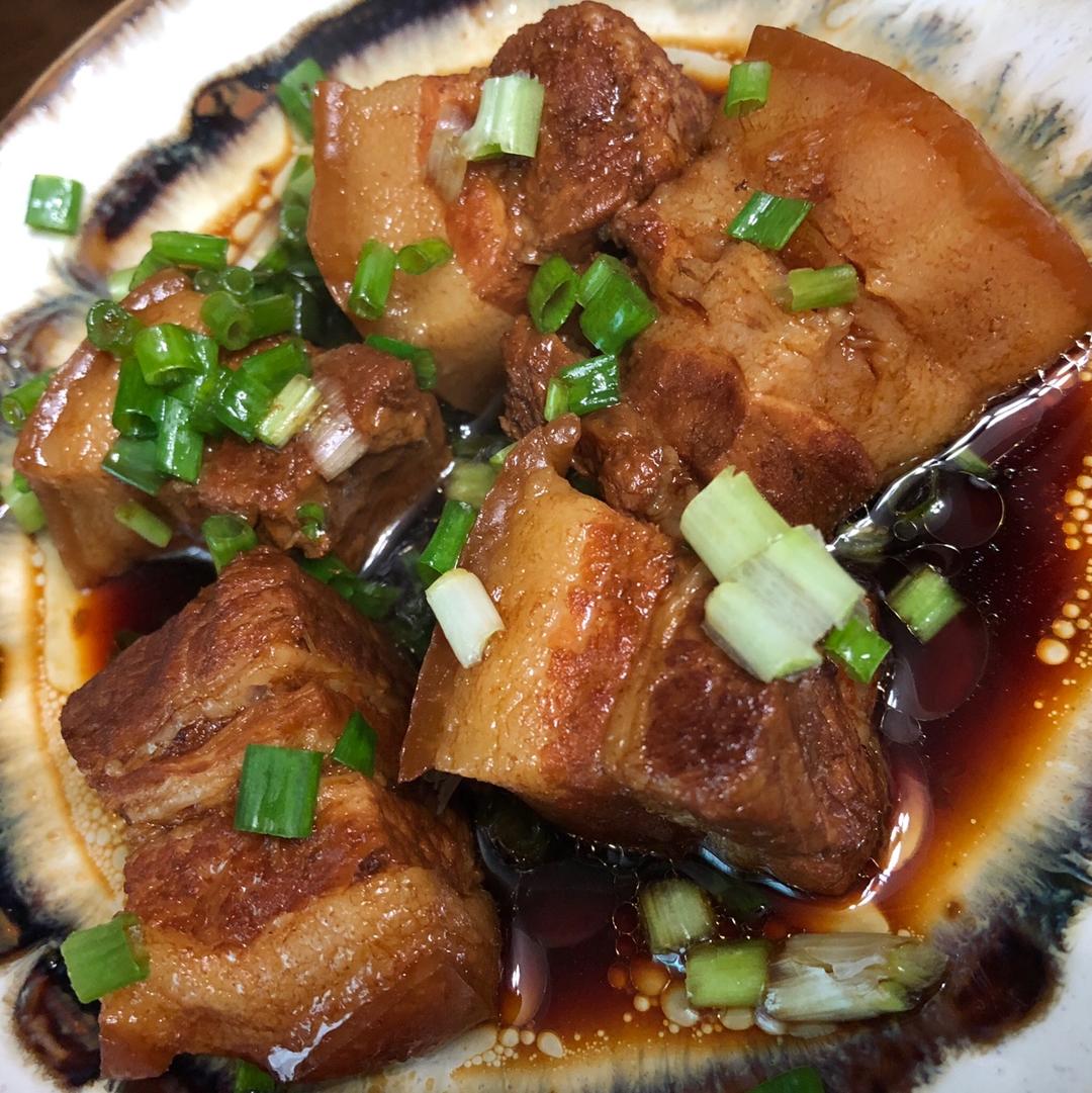 吃着碗里望着锅里的红烧肉