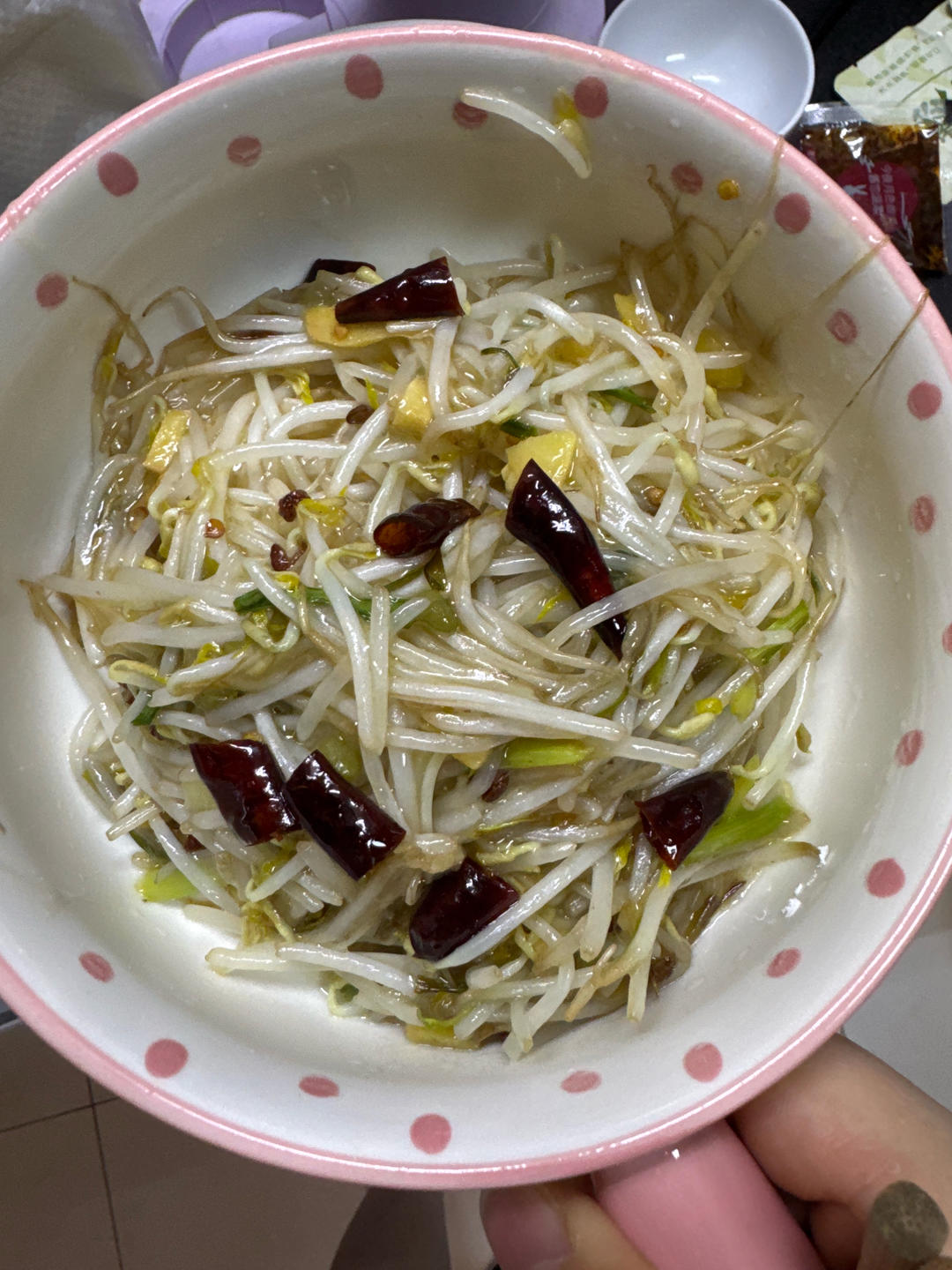 厨师长教你：“炝炒绿豆芽”的家常做法，味道非常赞