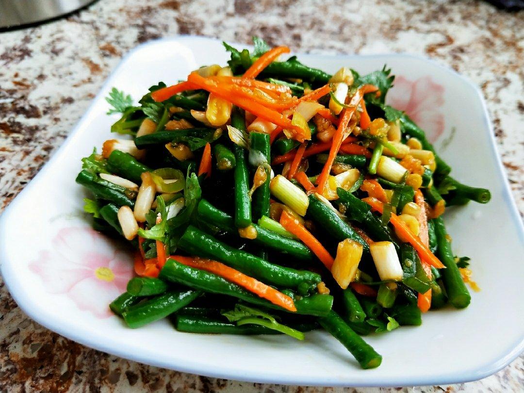 厨师长教你：“凉拌长豆角”的家常做法，夏天没食欲，很适合开胃