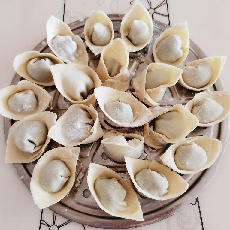 上海荠菜大馄饨