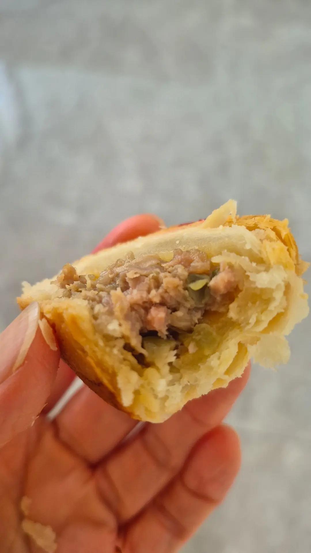 泳式鲜肉榨菜月饼