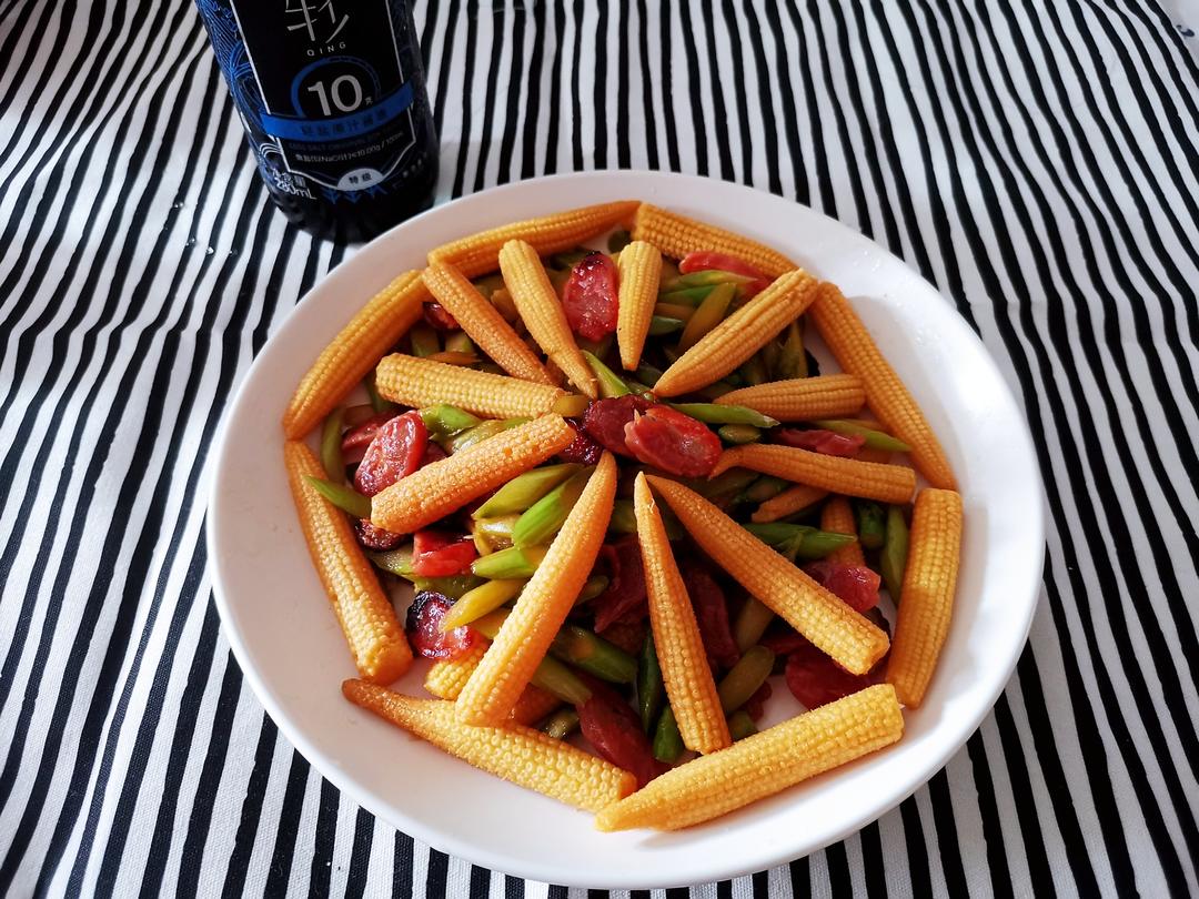 双笋清炒腊肠的做法