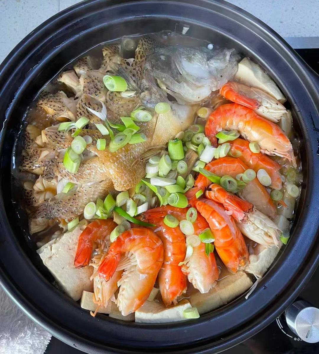 鲜虾鲈鱼煲(鲜掉眉毛)