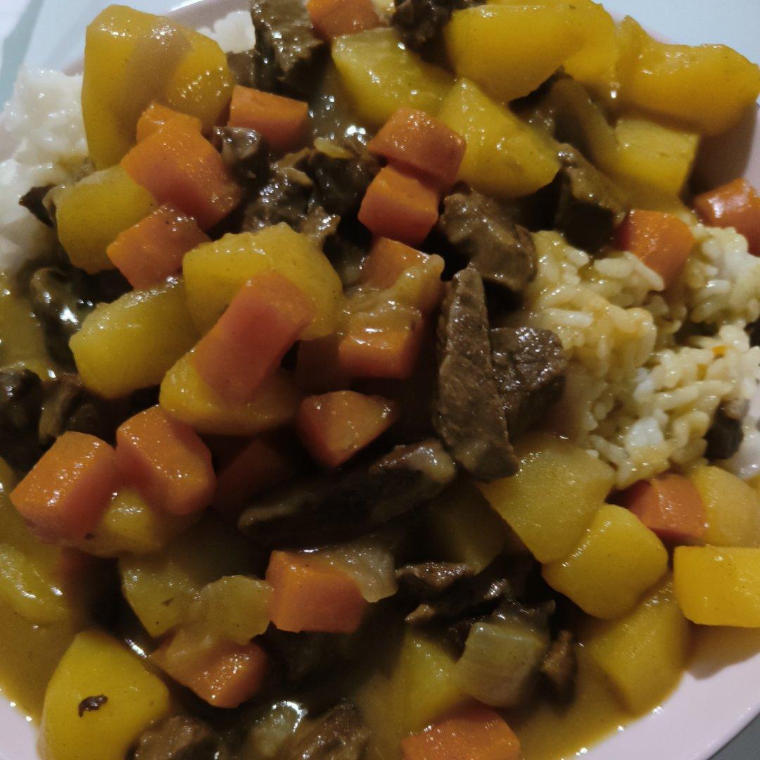 咖喱土豆烧牛肉
