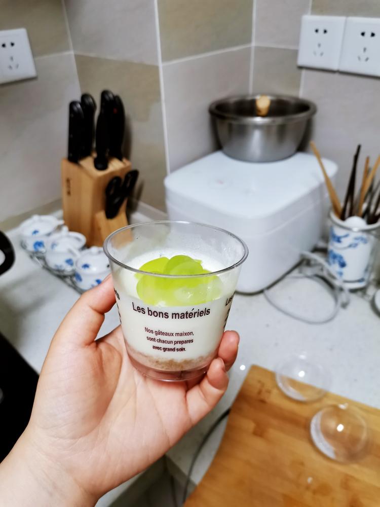 快手牛奶慕斯杯的做法