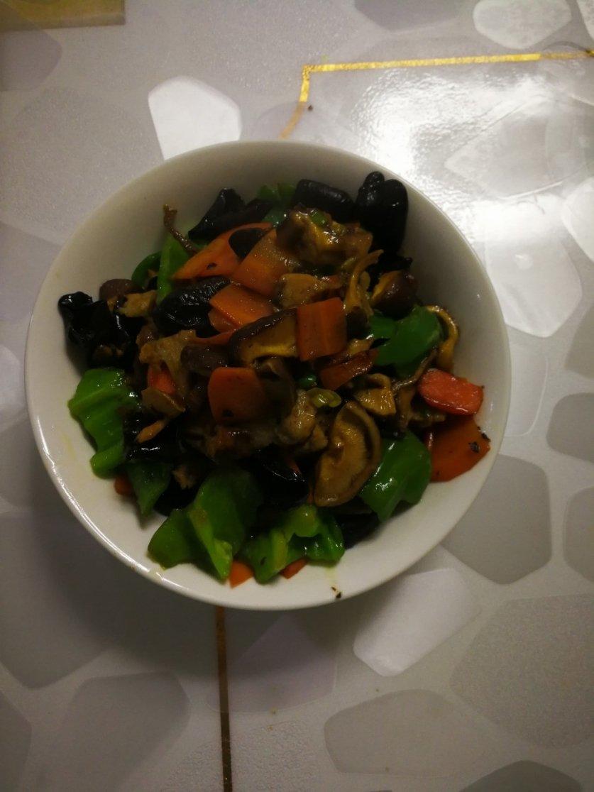 香菇炒肉，超级下饭哦