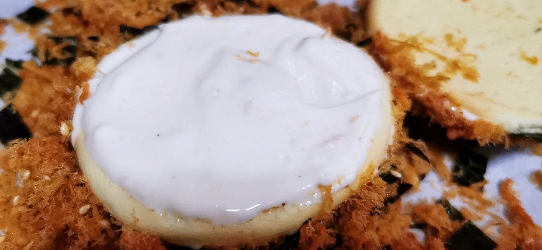 咸香松软的肉松小贝