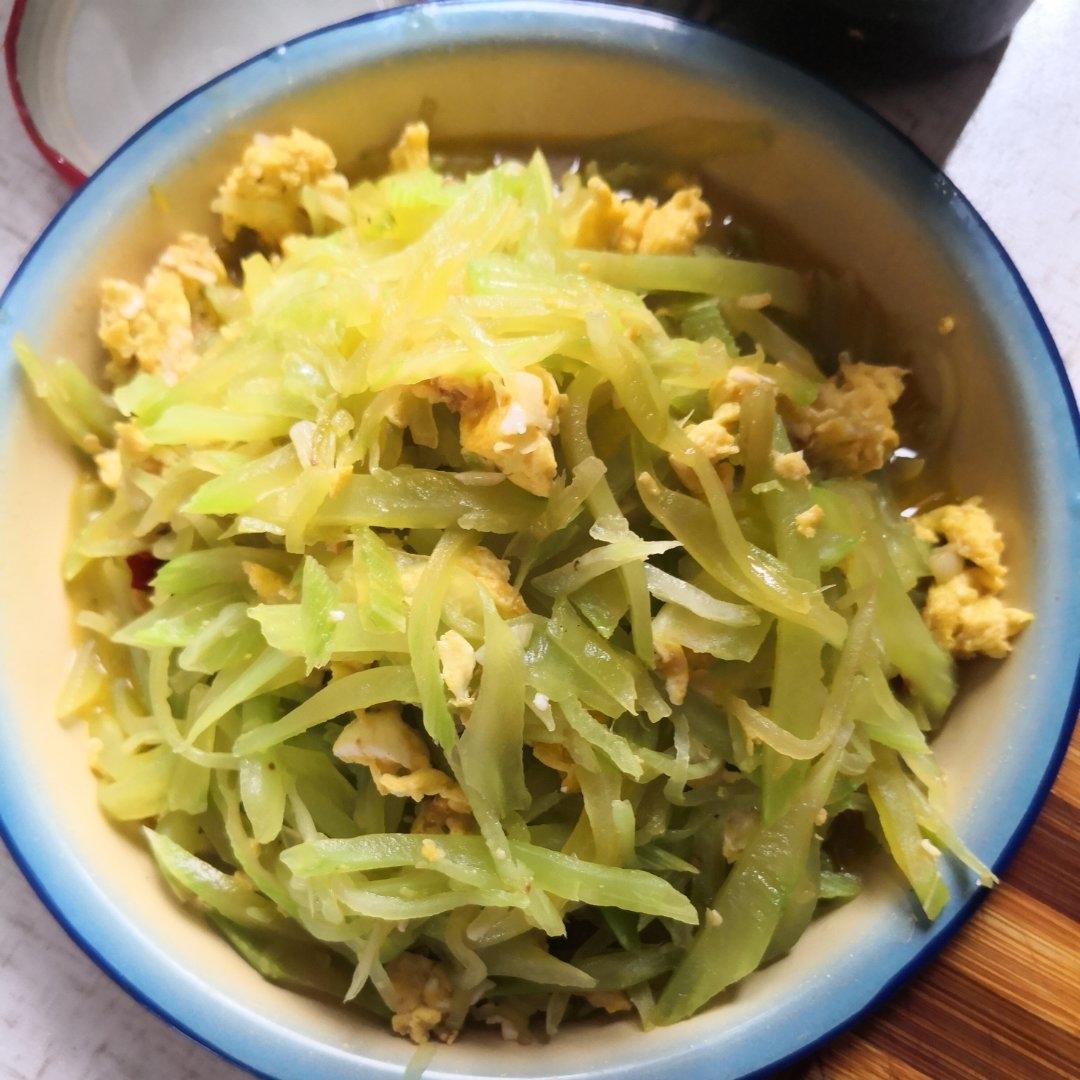 莴笋炒蛋