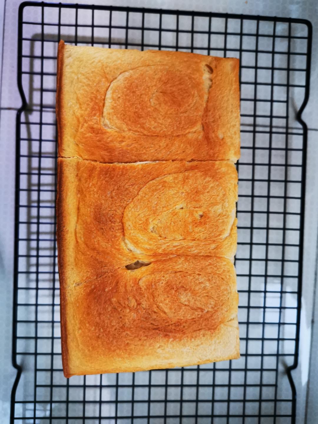 软到拿不起来的生吐司